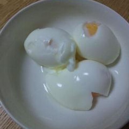 お鍋を変えたせいか今日の卵はちょっと失敗(-.-)半熟加減は最高でしたp(^^)q次回はまたいつものお鍋でお世話になります(^0^)/♪